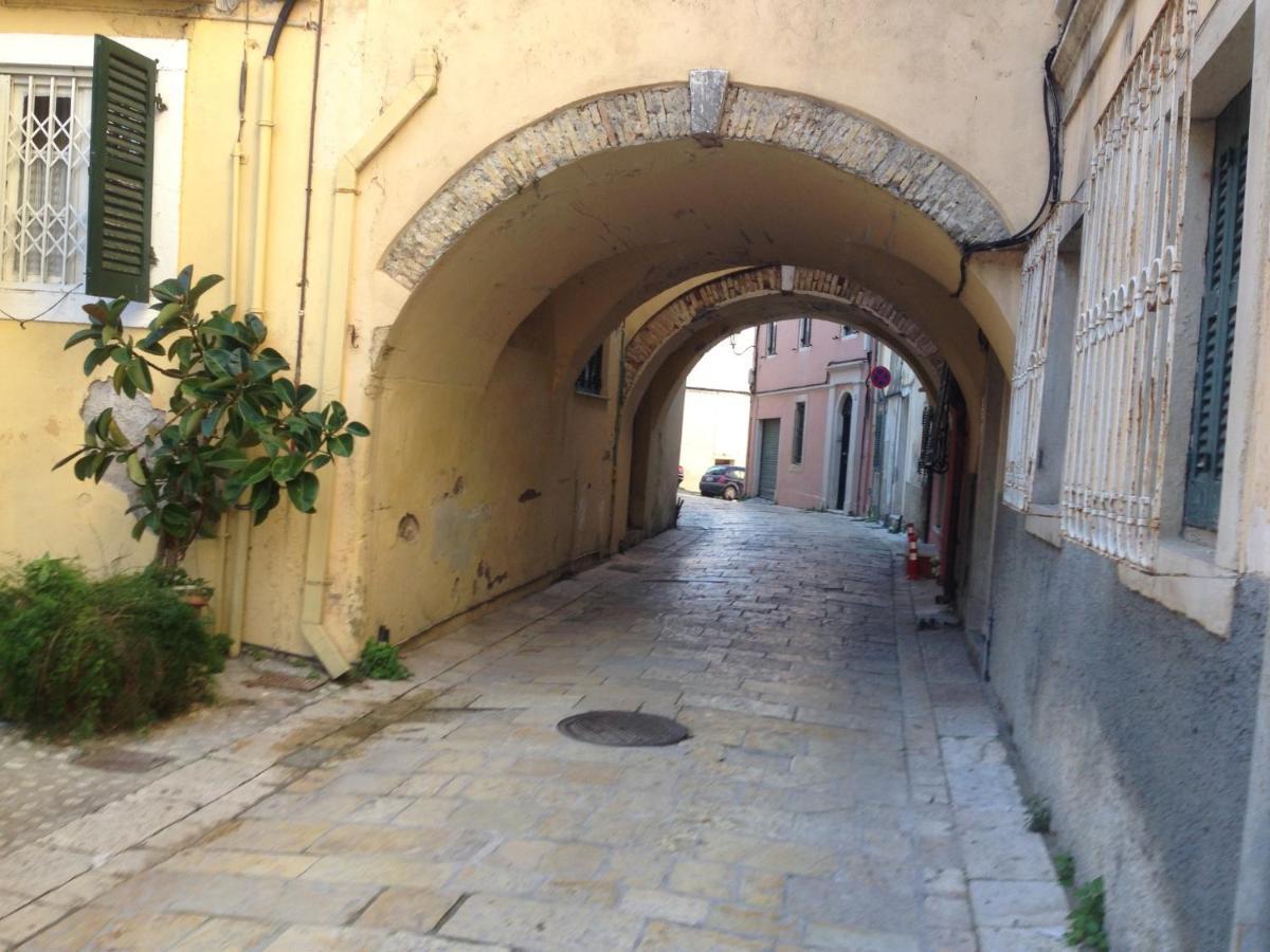 At The Heart Of Old Town Apartment Corfu  Room photo